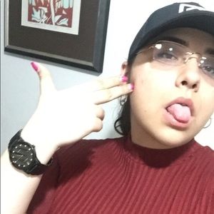 Meet your Posher, Elyna